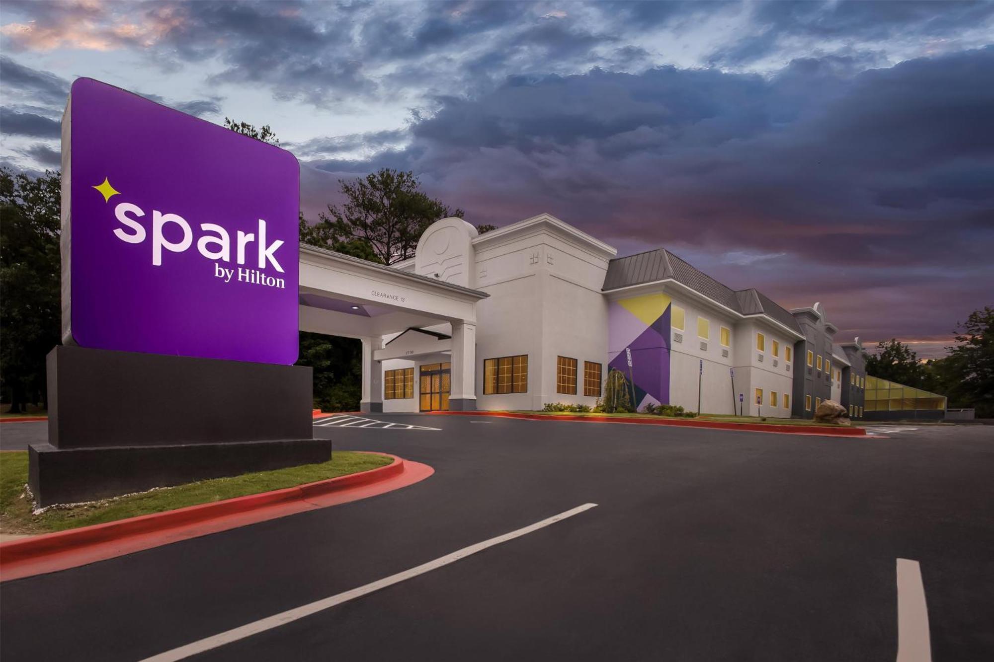 Spark By Hilton Hotel 3*