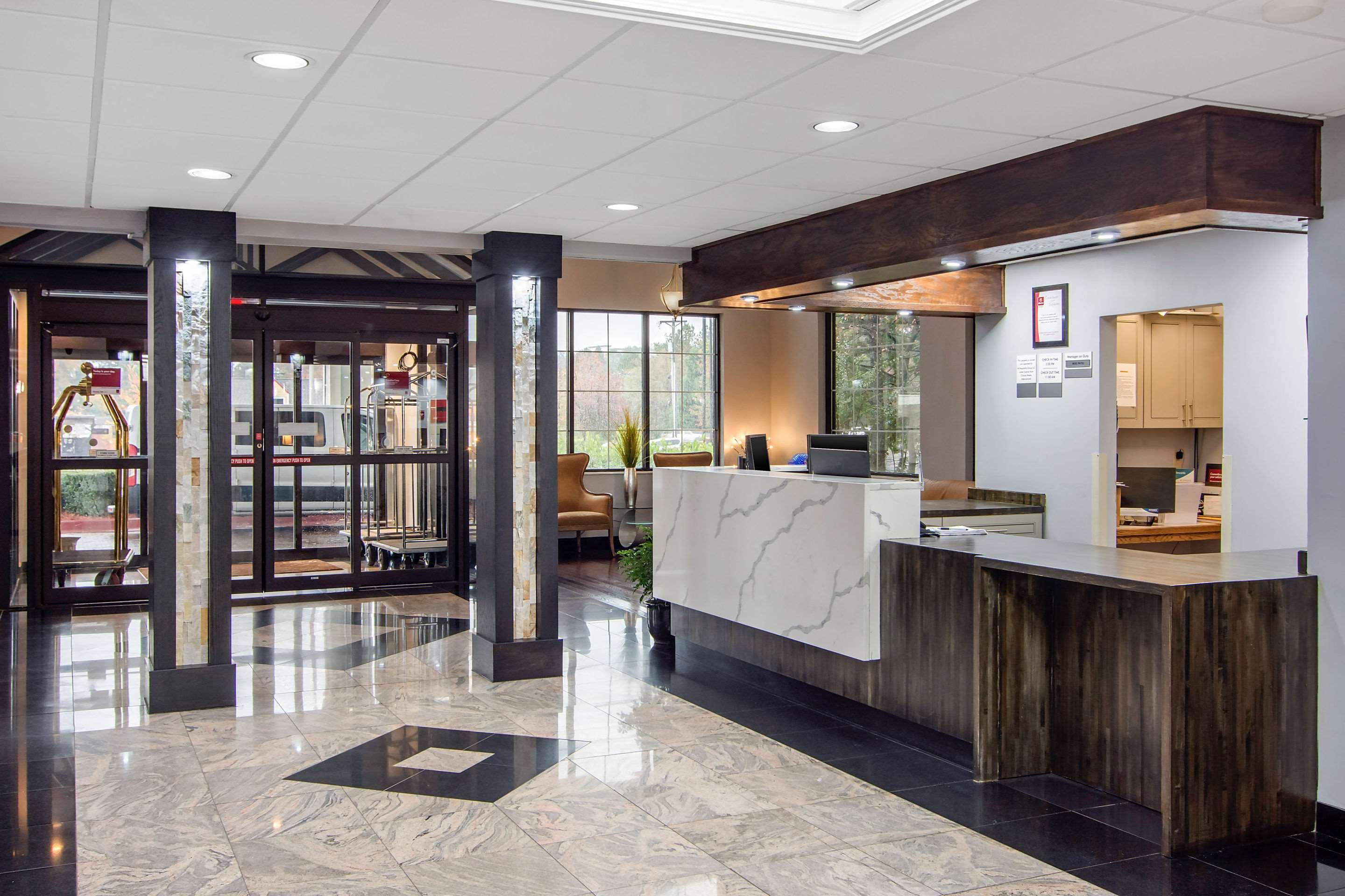 Spark By Hilton Hotel 3*